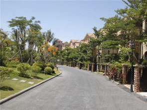 亞龍灣翡翠谷三期高爾夫景別墅 西班牙風格純別墅社區